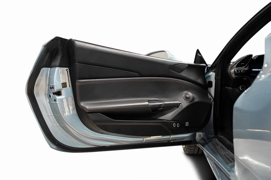 Used 2017 Ferrari 488 GTB image 46