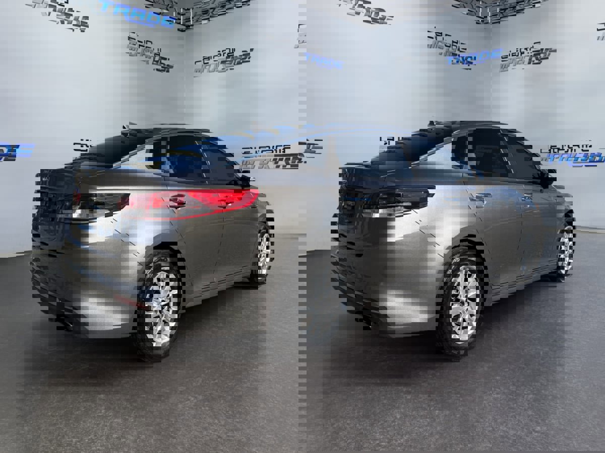 Used 2018 Kia Optima LX image 5