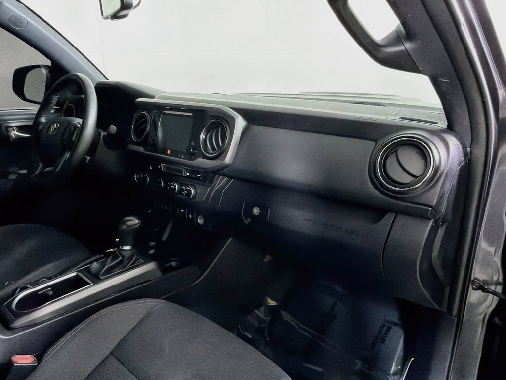 Used 2016 Toyota Tacoma TRD Sport AWD/4WD image 27