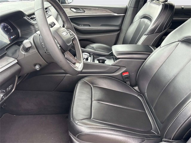 Used 2024 Jeep Grand Cherokee L Limited w/ Luxury Tech Group II image 29