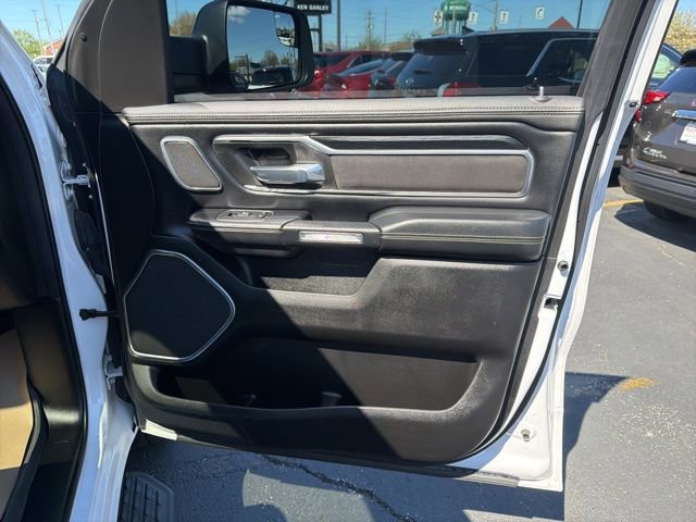 Used 2023 RAM 1500 Laramie AWD/4WD image 17