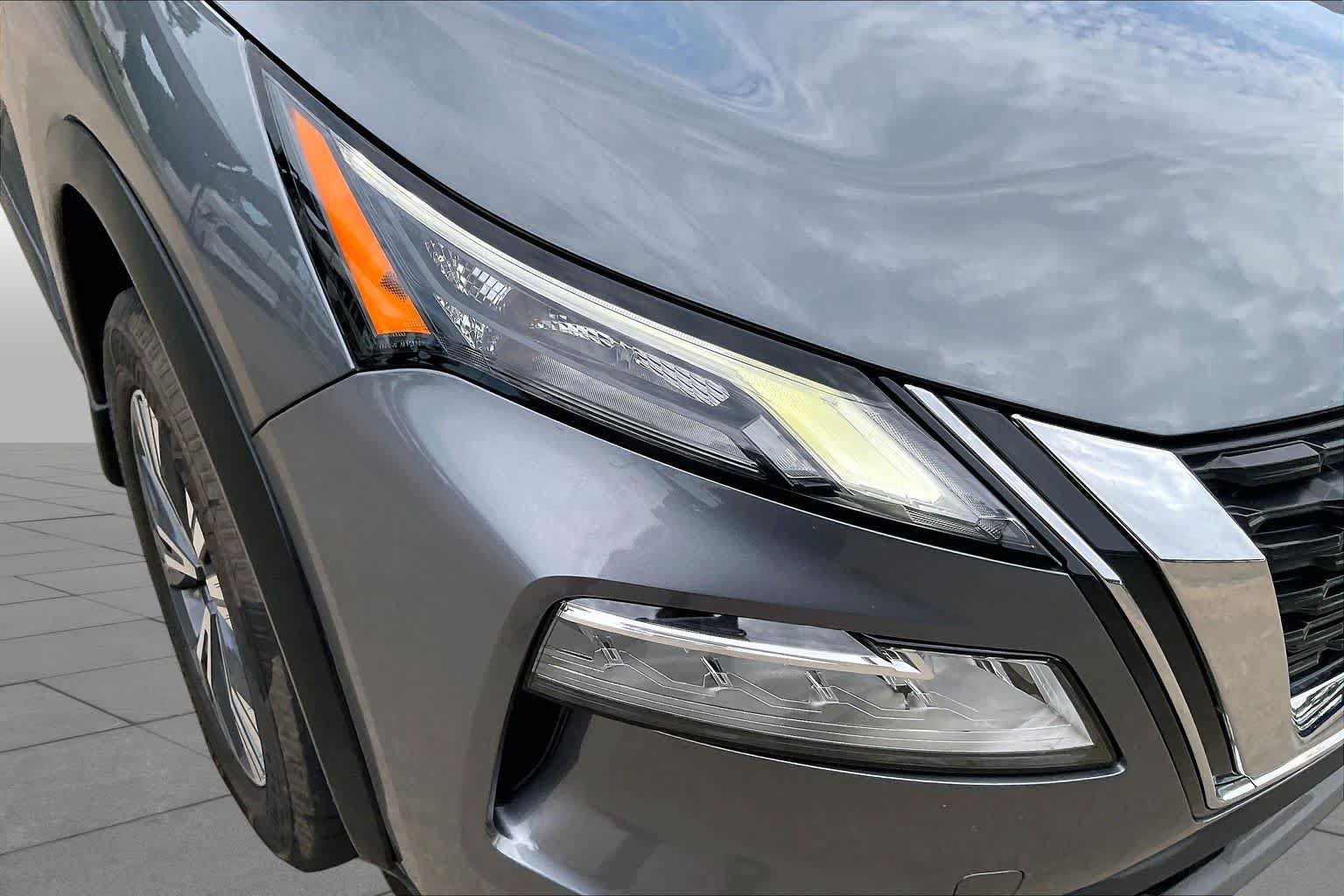 Used 2022 Nissan Rogue SV FWD image 27