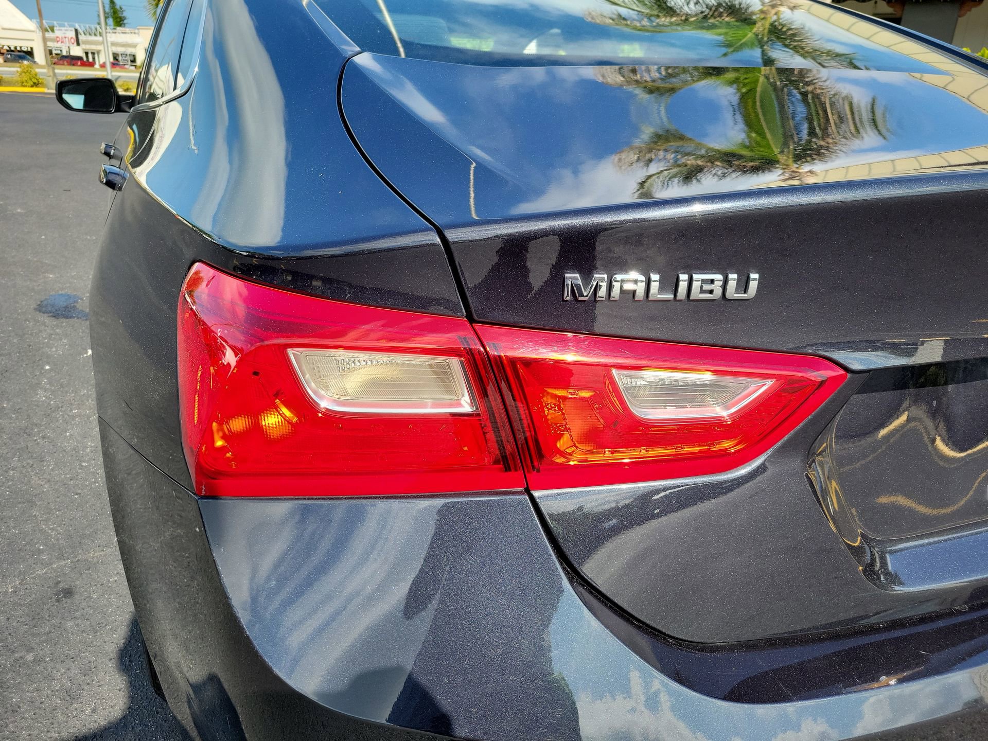Used 2023 Chevrolet Malibu LT FWD image 12