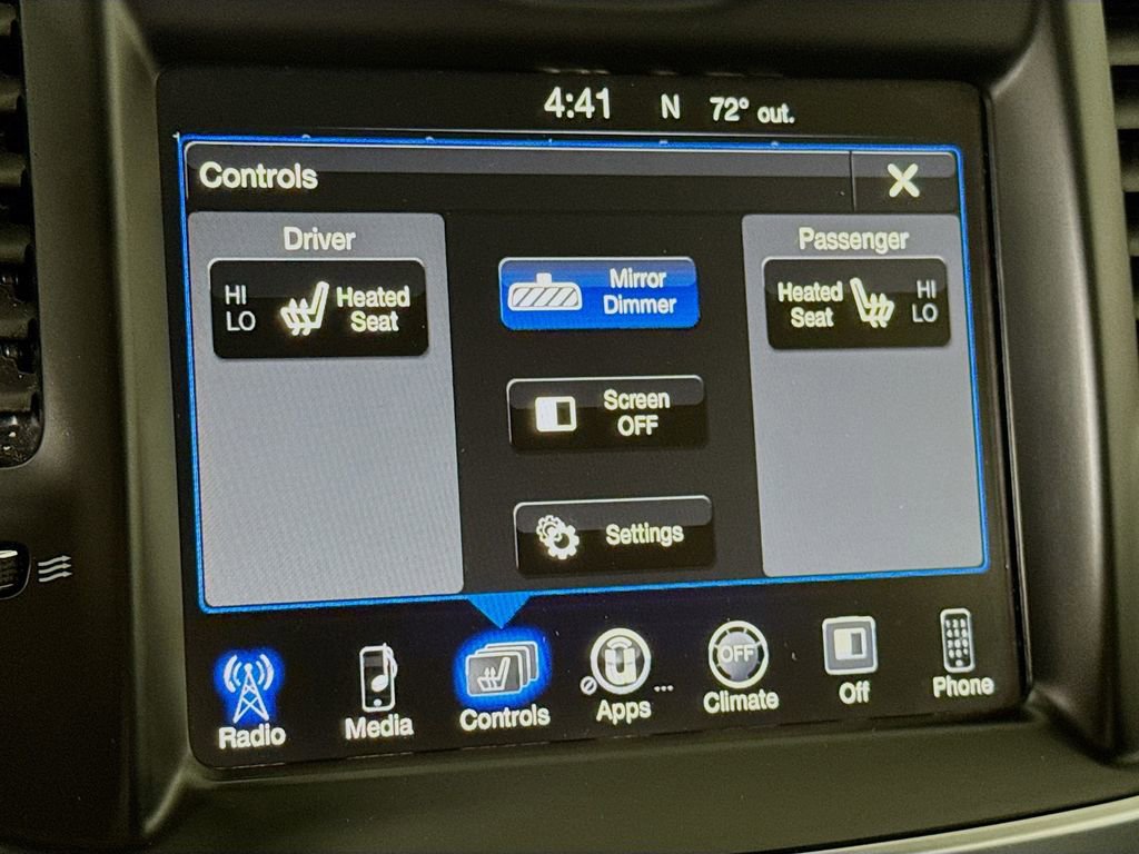 Used 2016 Chrysler 300 Limited image 10