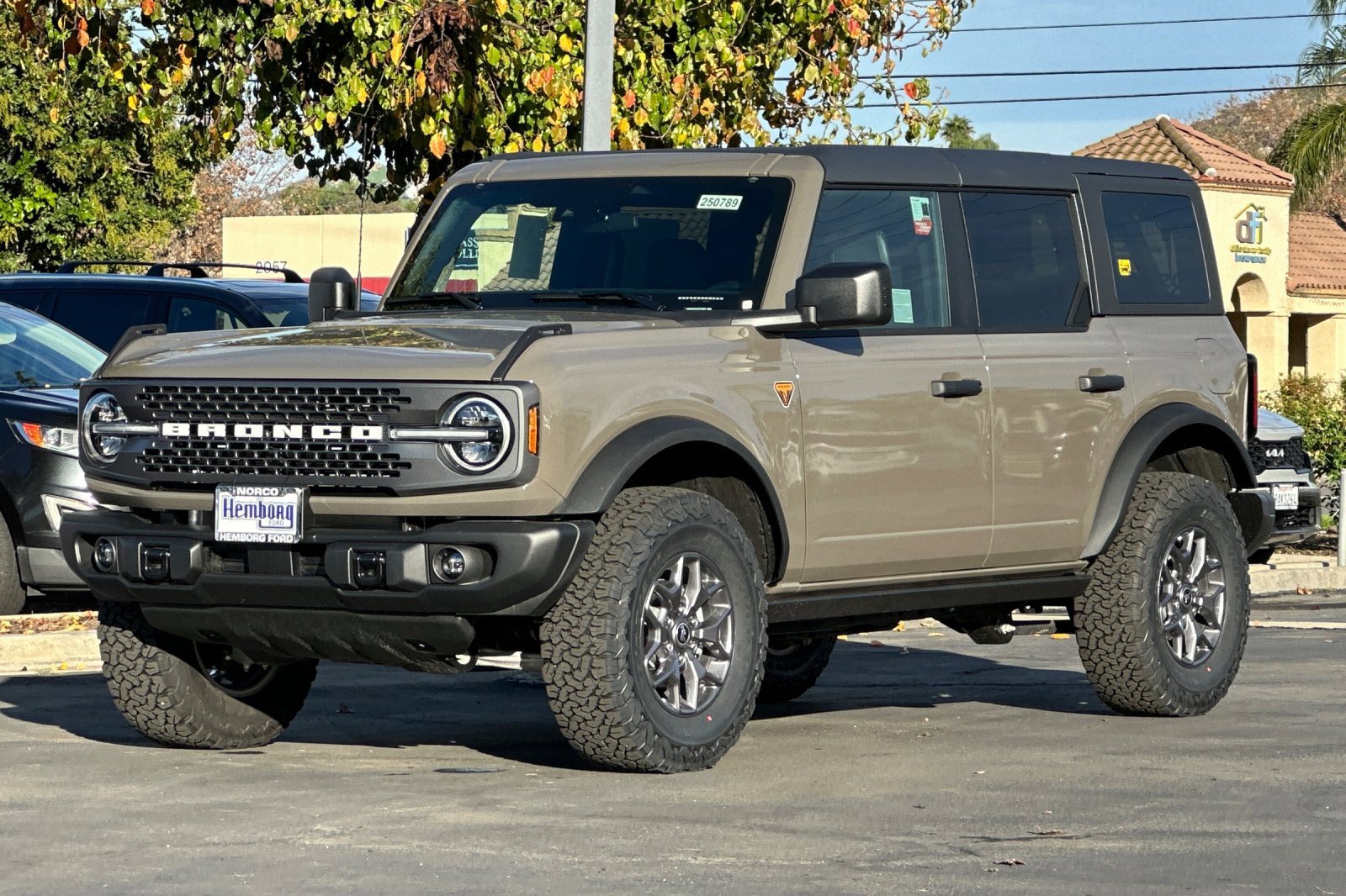 New 2025 Ford Bronco Badlands image 8