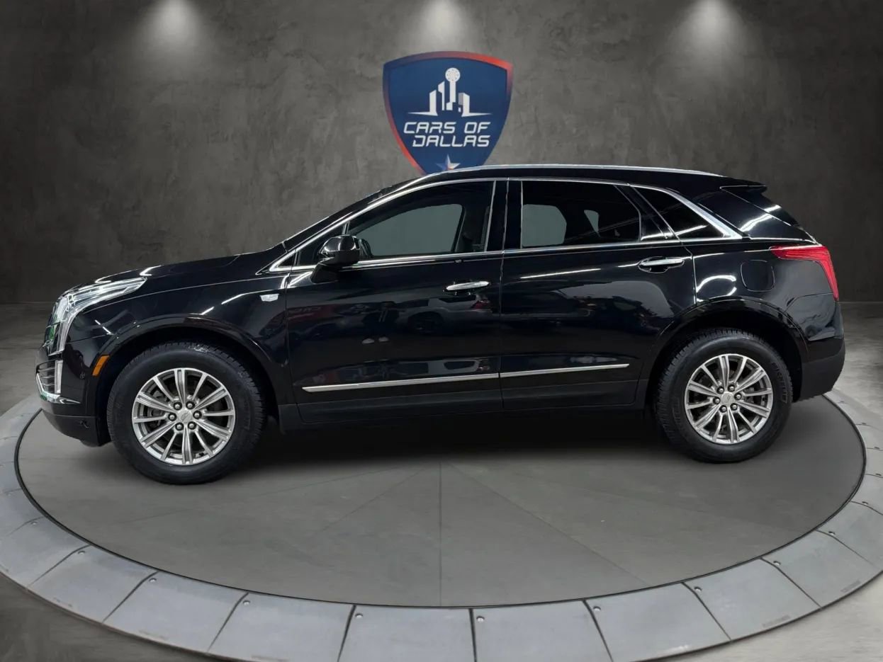 Used 2017 Cadillac XT5 Luxury w/ Driver Awareness Package image 2