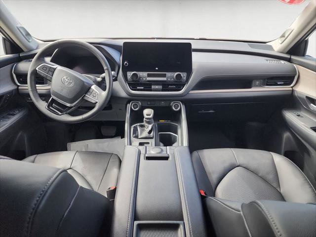 Certified 2024 Toyota Grand Highlander Limited AWD/4WD image 10