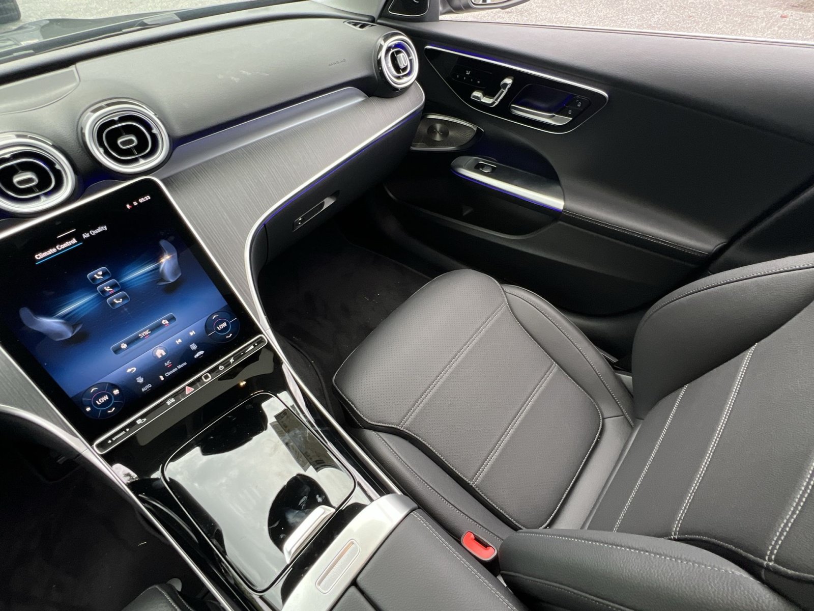 New 2026 Mercedes-Benz C 300 4MATIC Sedan image 14