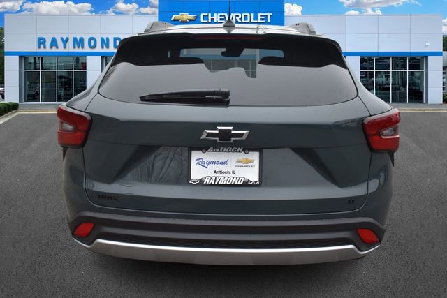 New 2026 Chevrolet Trax LT w/ LPO, Blackout Package image 5