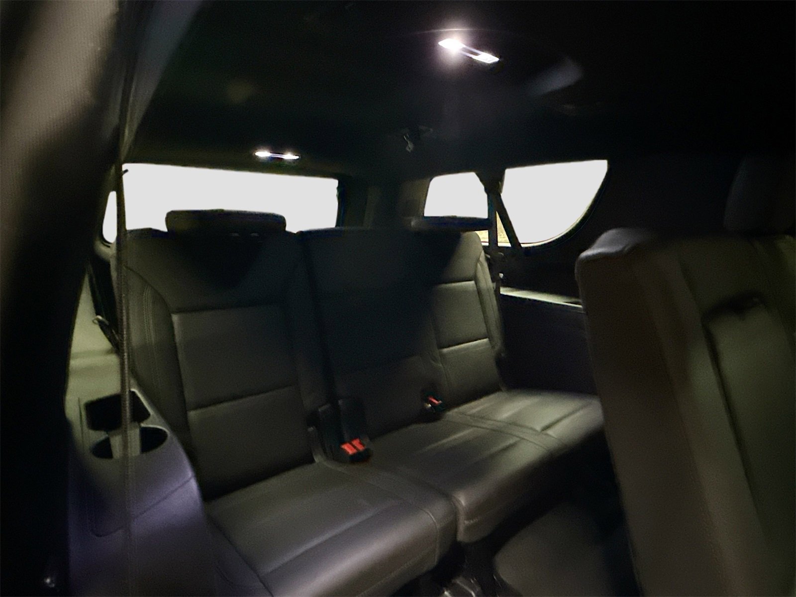 Used 2023 Chevrolet Suburban Z71 w/ Luxury Package image 29