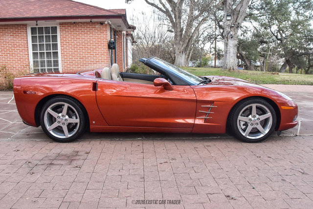 Used 2006 Chevrolet Corvette Convertible w/ Preferred Equipment Group image 9