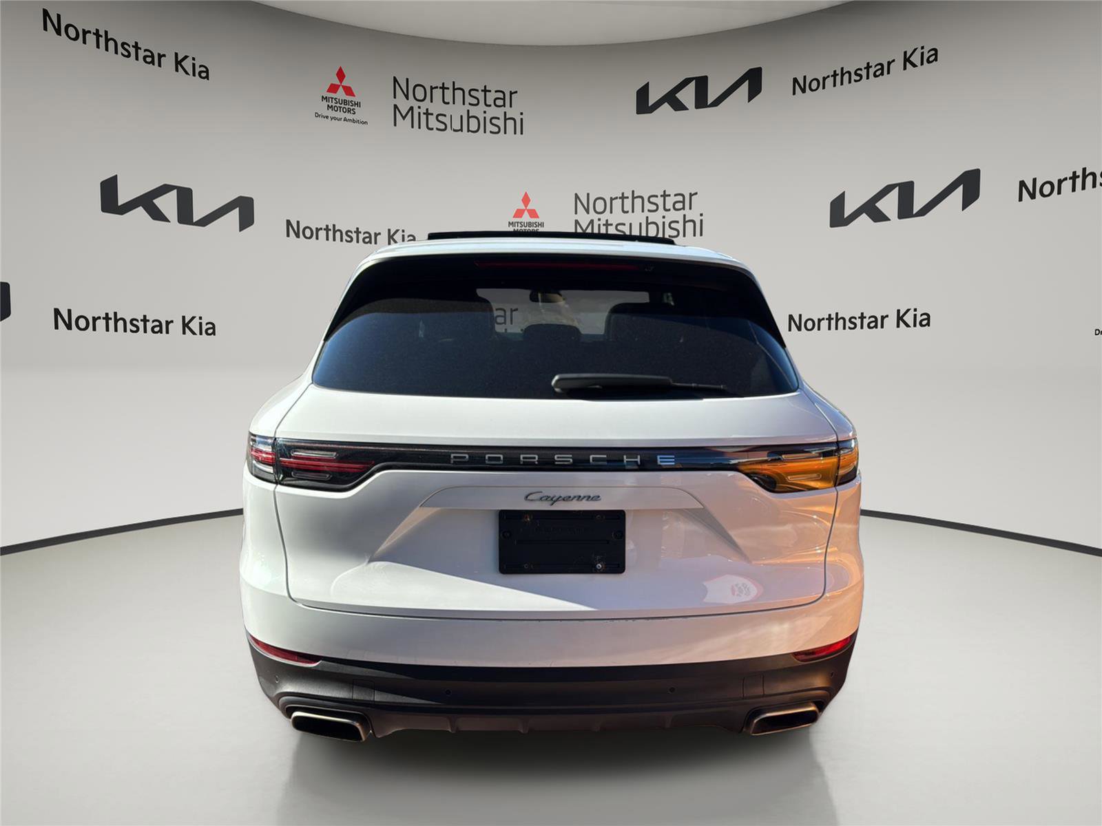 Used 2023 Porsche Cayenne image 5