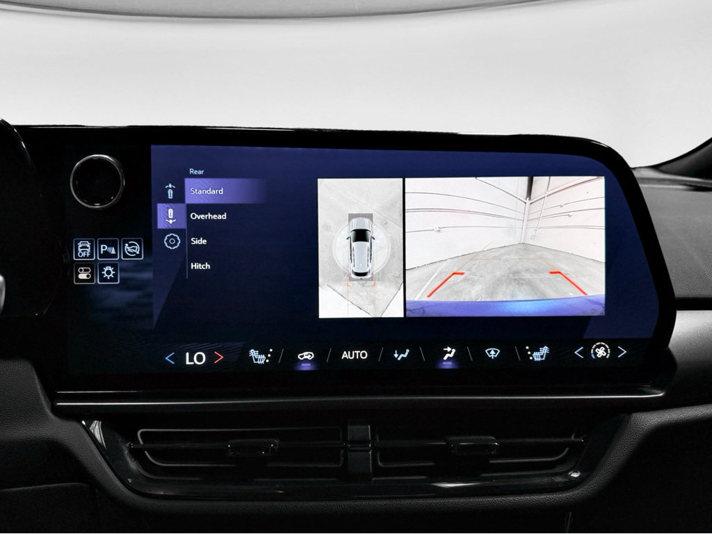 Used 2024 Chevrolet Equinox EV RS FWD image 14