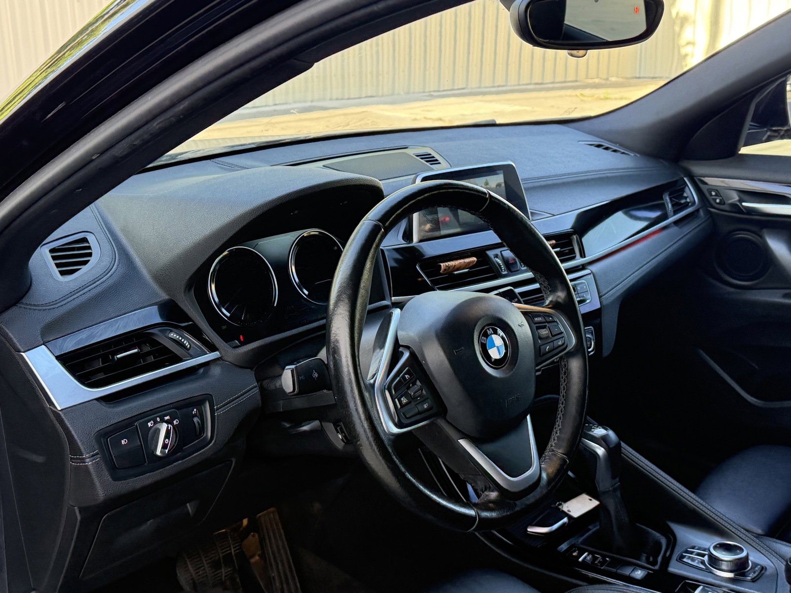 Used 2018 BMW X2 xDrive28i w/ Convenience Package AWD/4WD image 16