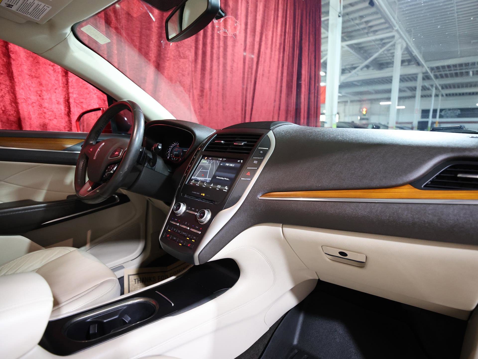 Used 2017 Lincoln MKC Select w/ Select Plus Package FWD image 21