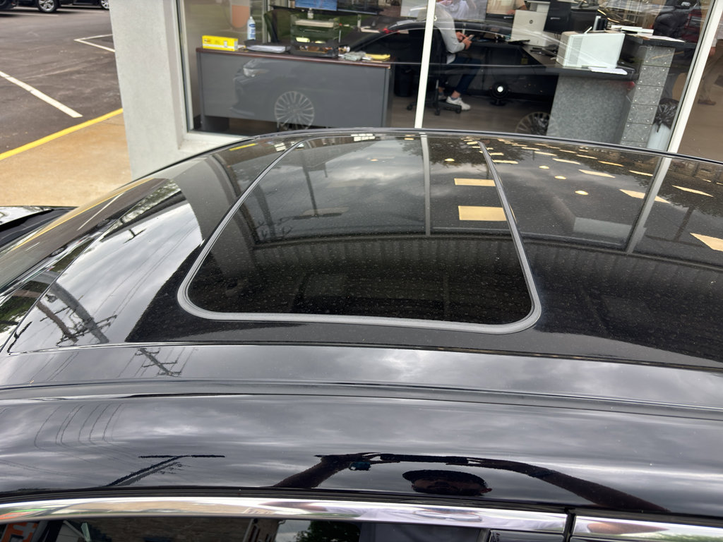 Used 2021 Toyota Avalon Limited w/ Advanced Safety Package AWD/4WD image 5