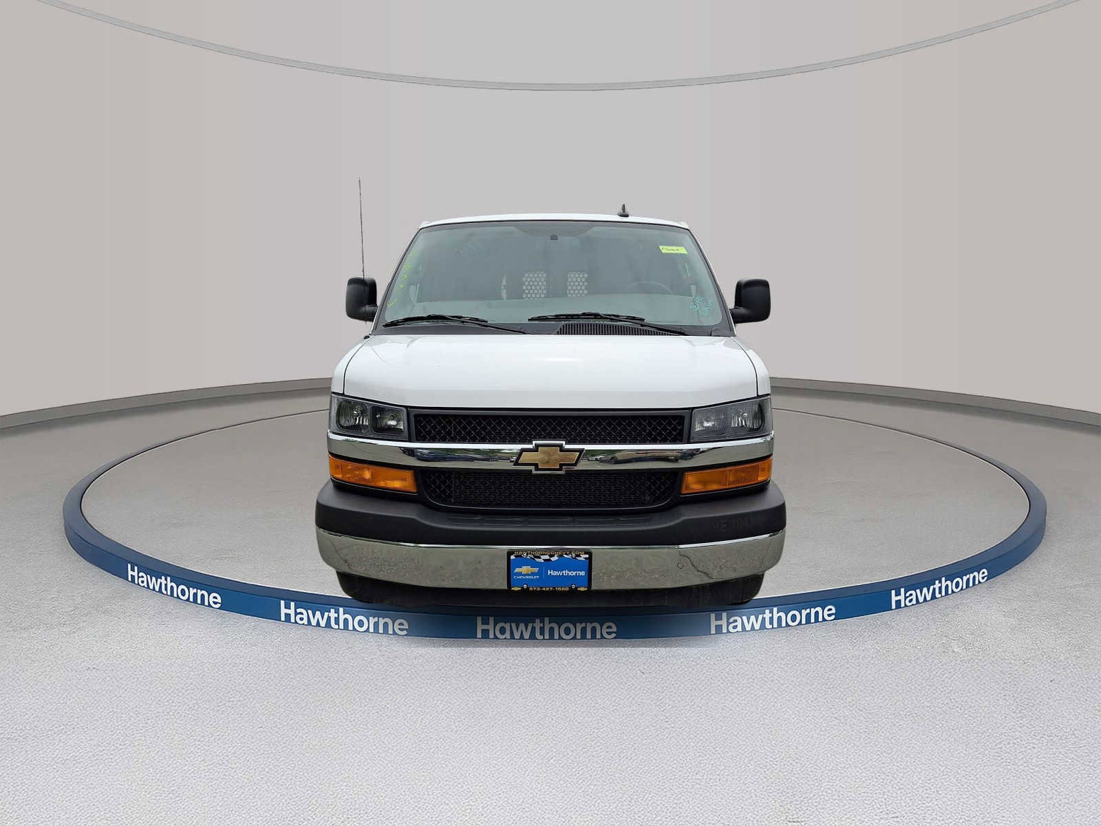 Used 2024 Chevrolet Express 2500 w/ Driver Convenience Package RWD image 2