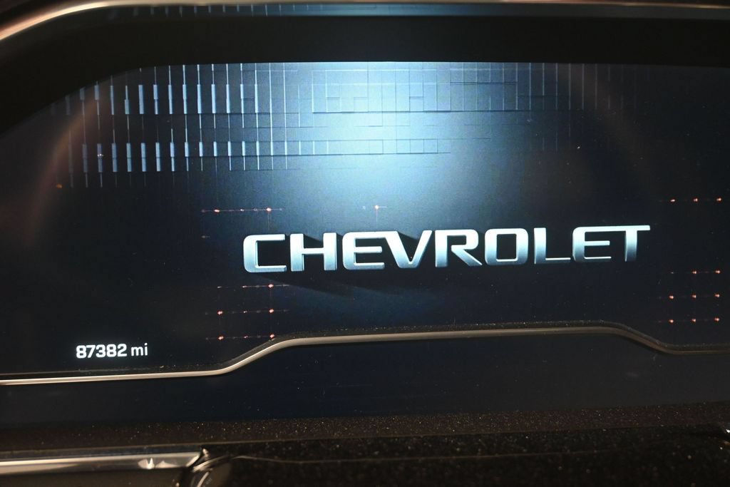 Used 2022 Chevrolet Silverado 1500 LT RWD image 11