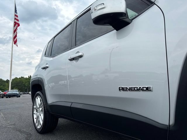 Used 2021 Jeep Renegade Latitude AWD/4WD image 4