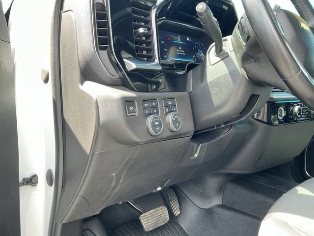 Used 2023 Chevrolet Silverado 1500 LT AWD/4WD image 29