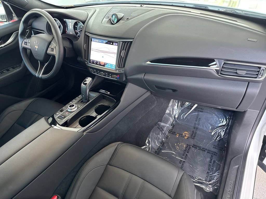 Certified 2023 Maserati Levante GT AWD/4WD image 17