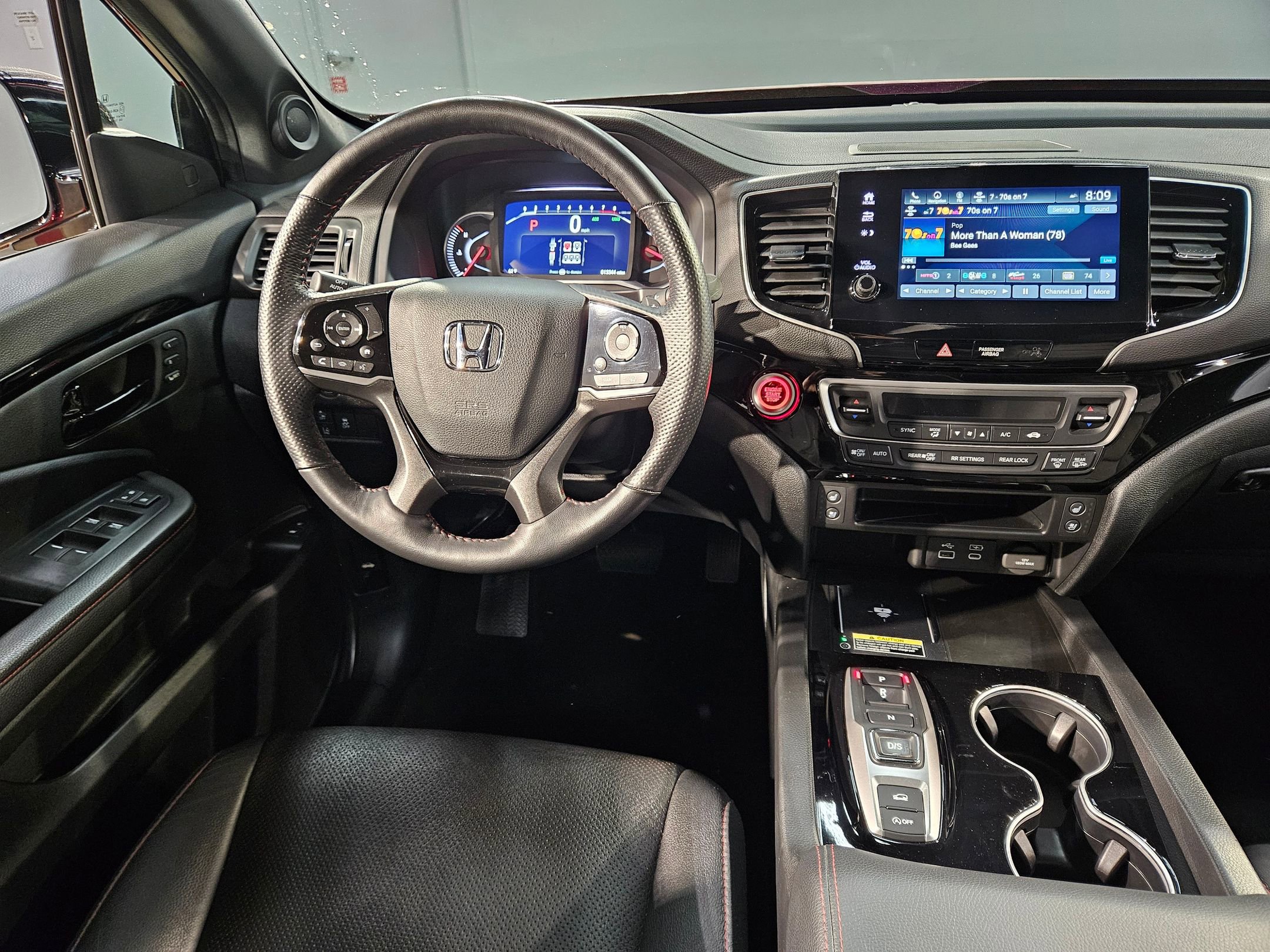 Used 2025 Honda Passport Black Edition image 9