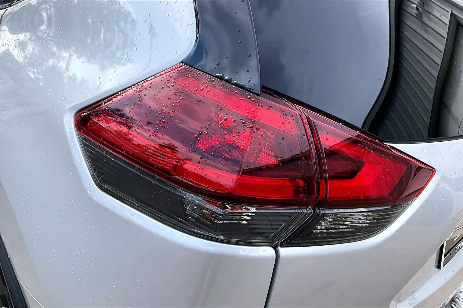 Used 2020 Nissan Rogue SL image 27