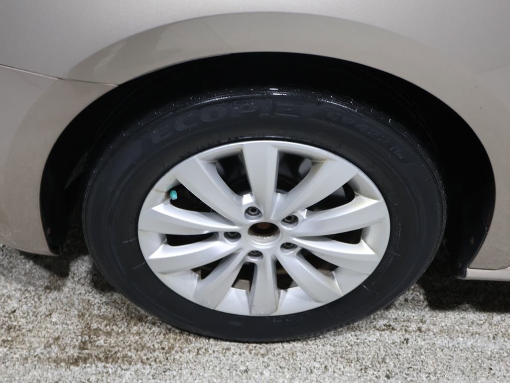 Used 2015 Volkswagen Passat 1.8T S image 8