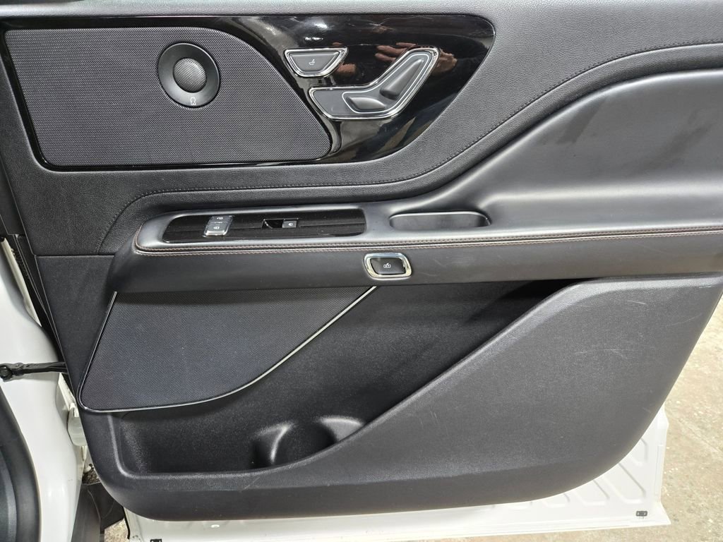 Used 2022 Lincoln Aviator Reserve w/ Equipment Group 201A image 58