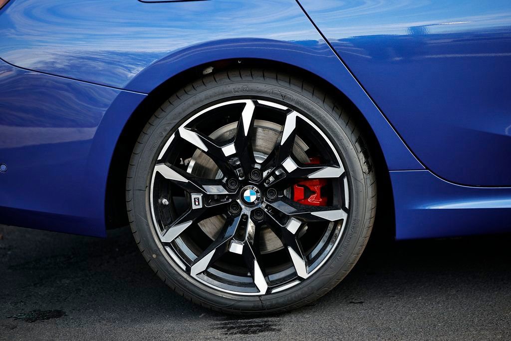 New 2026 BMW 330i Sedan w/ M Sport Package image 7