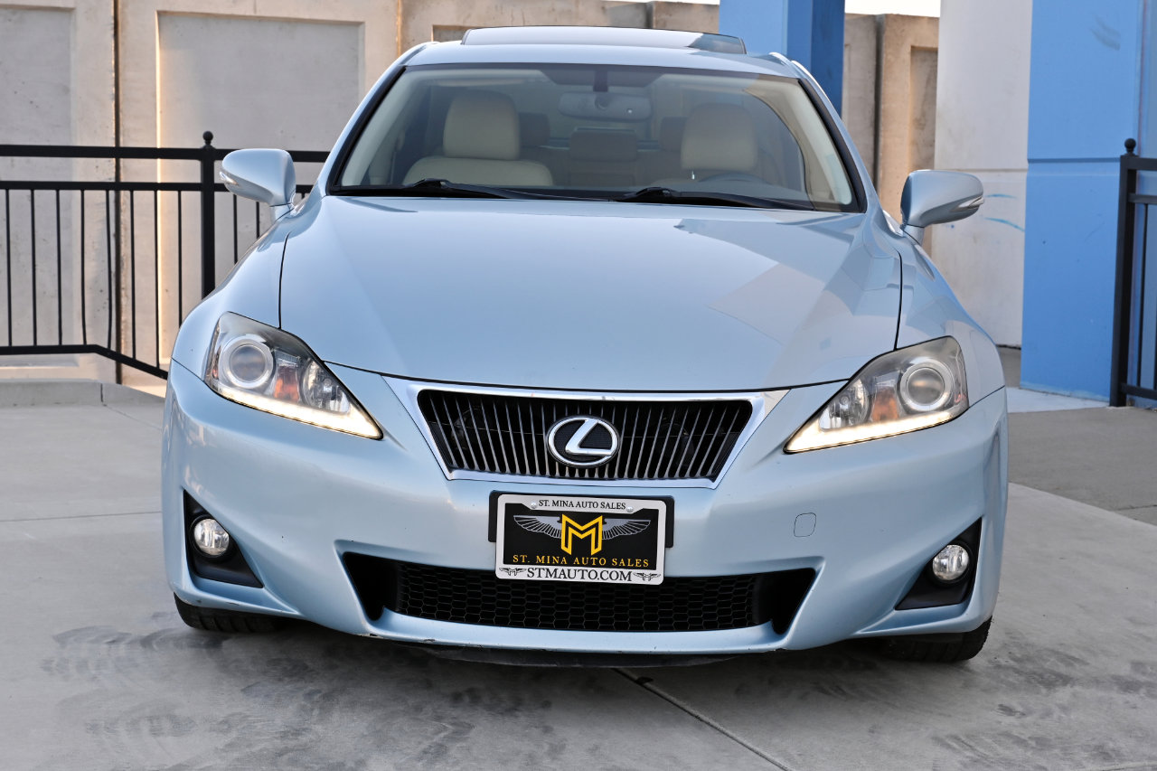 Used 2011 Lexus IS 250 w/ Premium Pkg Value Edition RWD image 9