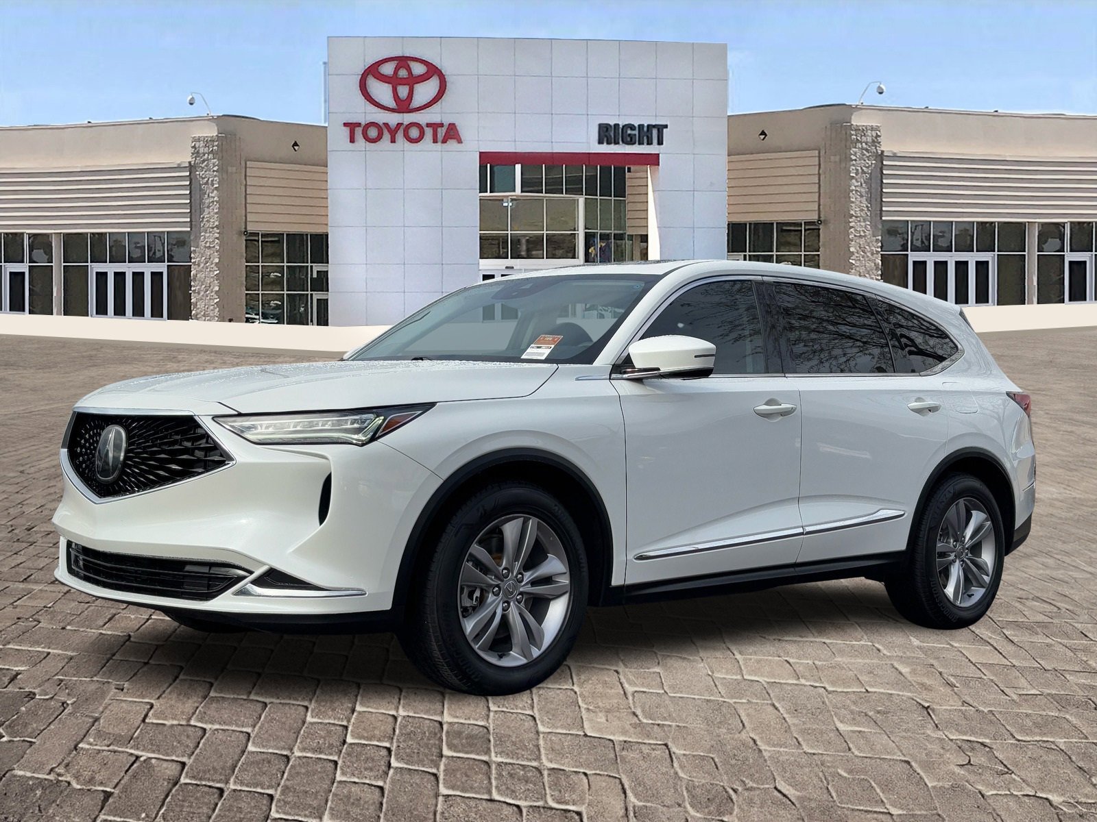 Used 2022 Acura MDX FWD image 2