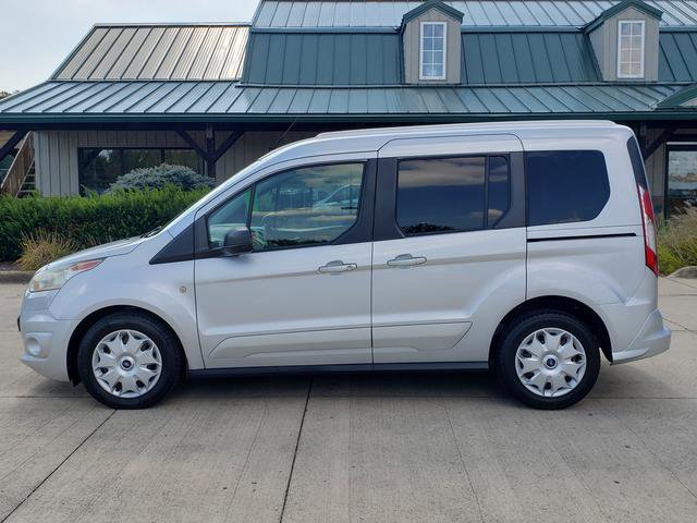 Used 2017 Ford Transit Connect XLT image 2