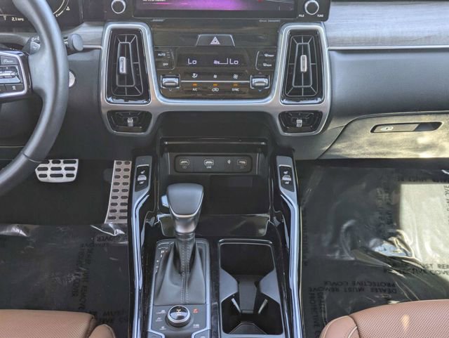 Used 2023 Kia Sorento SX Prestige image 18