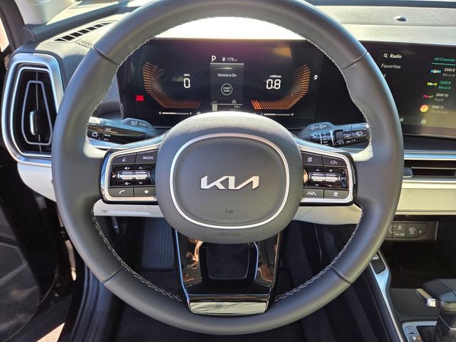 Certified 2024 Kia Sorento S w/ Panoramic Sunroof Package image 17