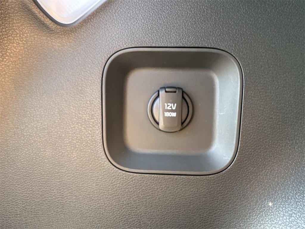 Certified 2026 Kia Sportage EX w/ EX Panorama Roof Package image 17