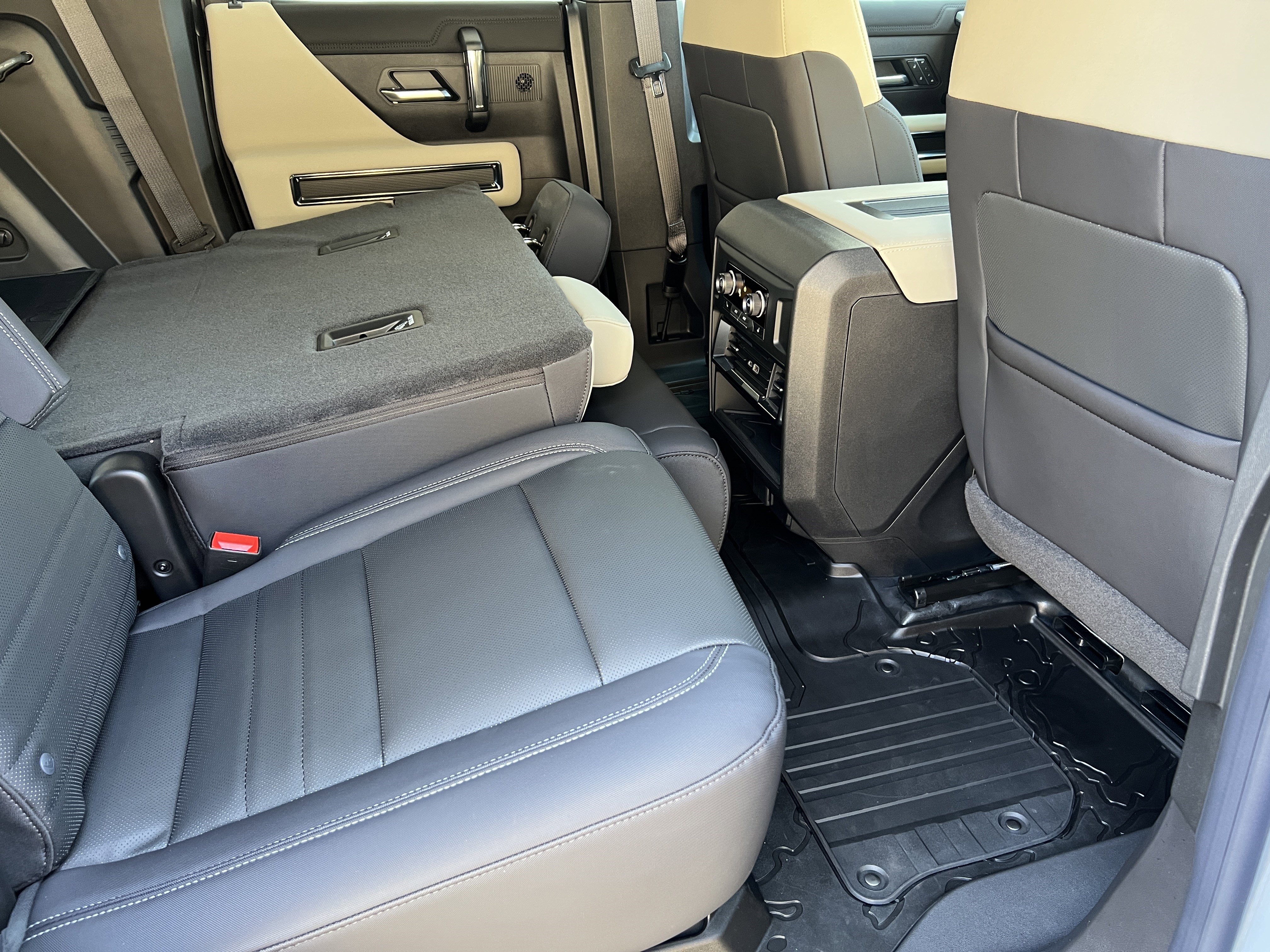 New 2026 GMC Hummer EV SUV image 21