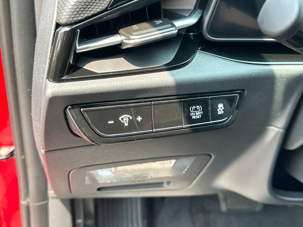 New 2025 Kia Niro EX image 12