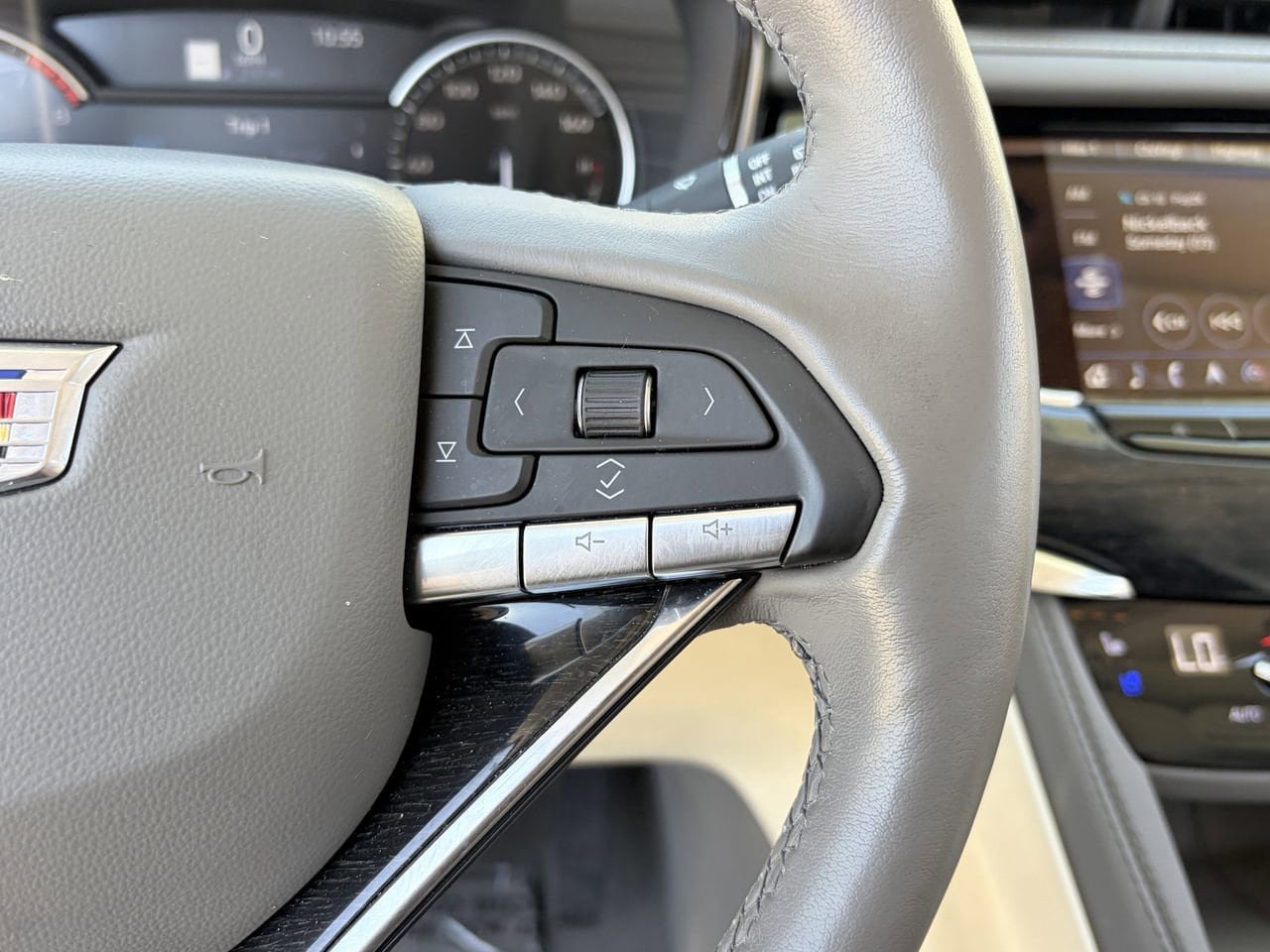 Certified 2023 Cadillac XT6 Premium Luxury FWD image 23