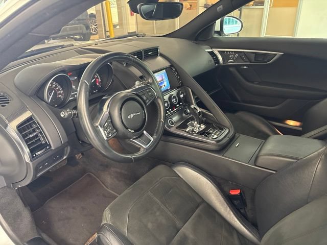 Used 2018 Jaguar F-TYPE Coupe RWD image 8