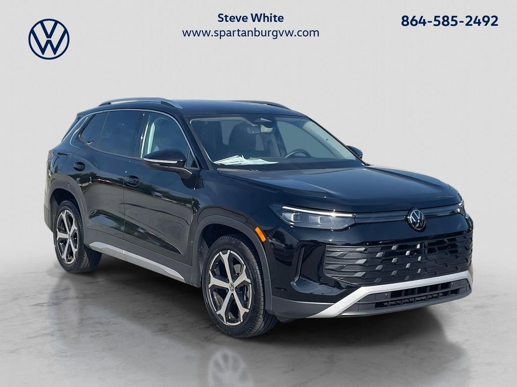 Certified 2025 Volkswagen Tiguan SE FWD image 1
