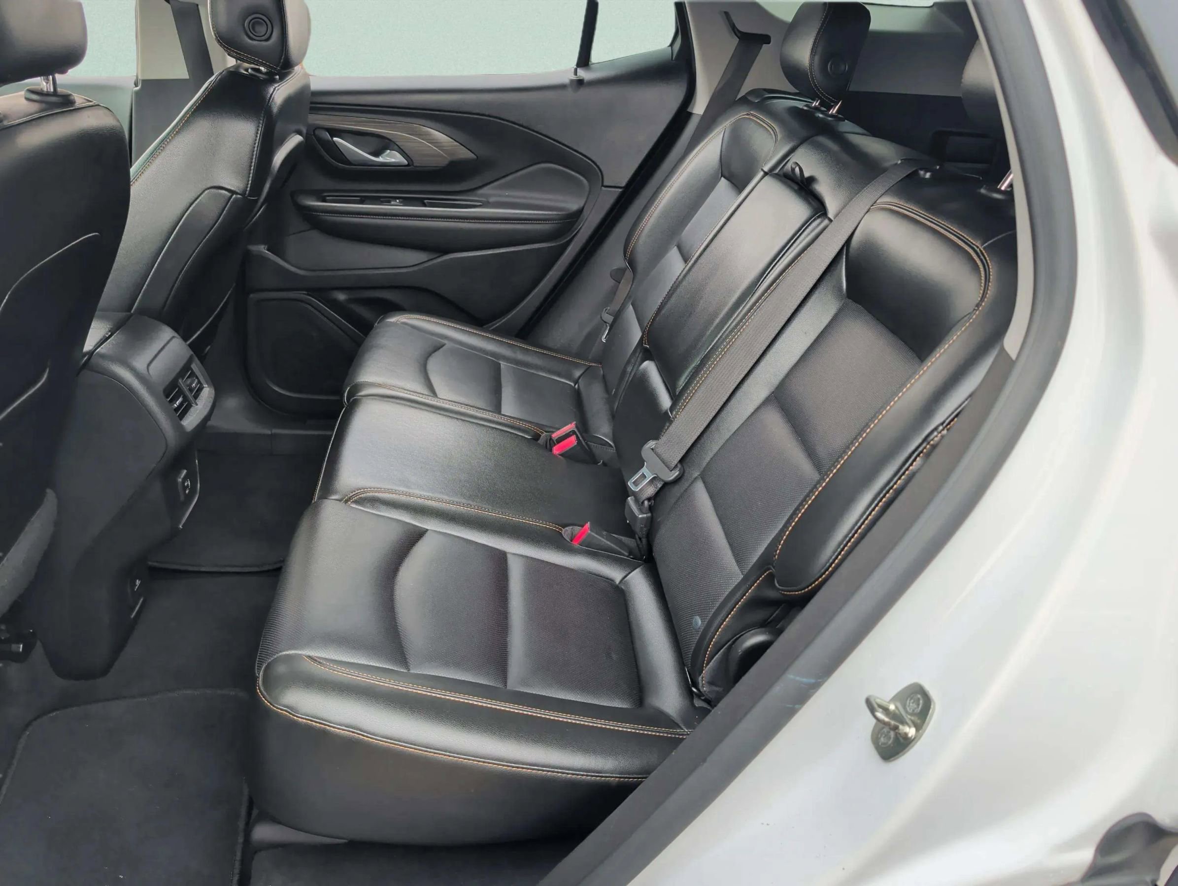 Used 2019 GMC Terrain SLT image 30