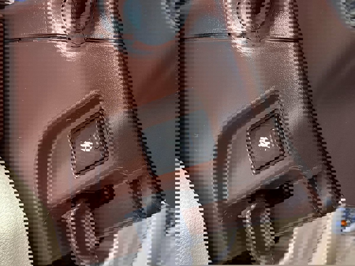 Used 2015 RAM 1500 Laramie Longhorn w/ Convenience Group image 20