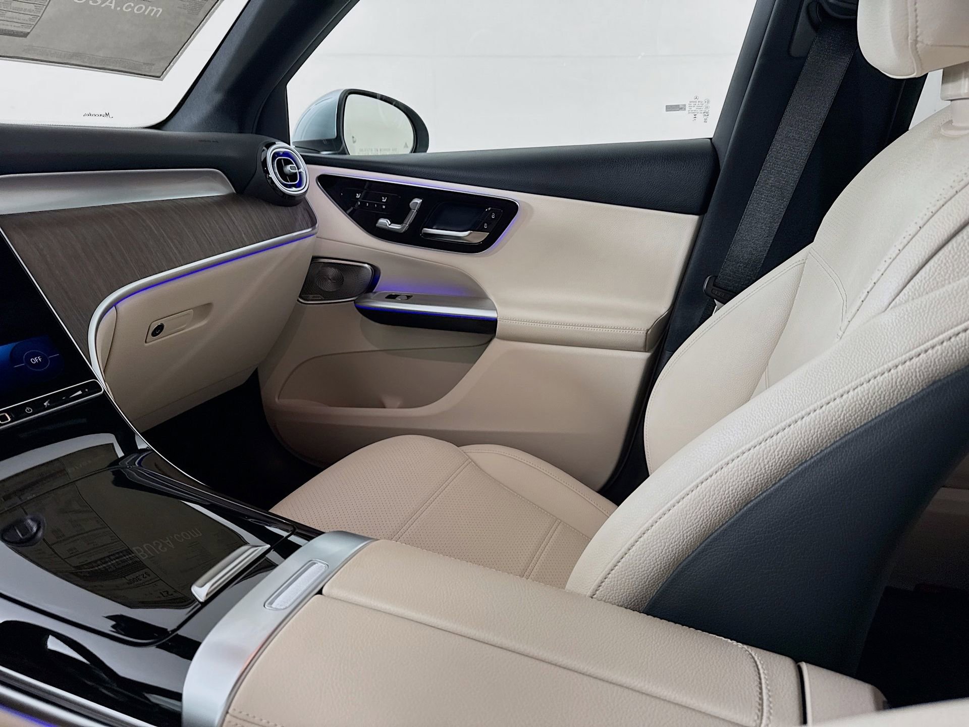 New 2026 Mercedes-Benz GLC 300 image 25