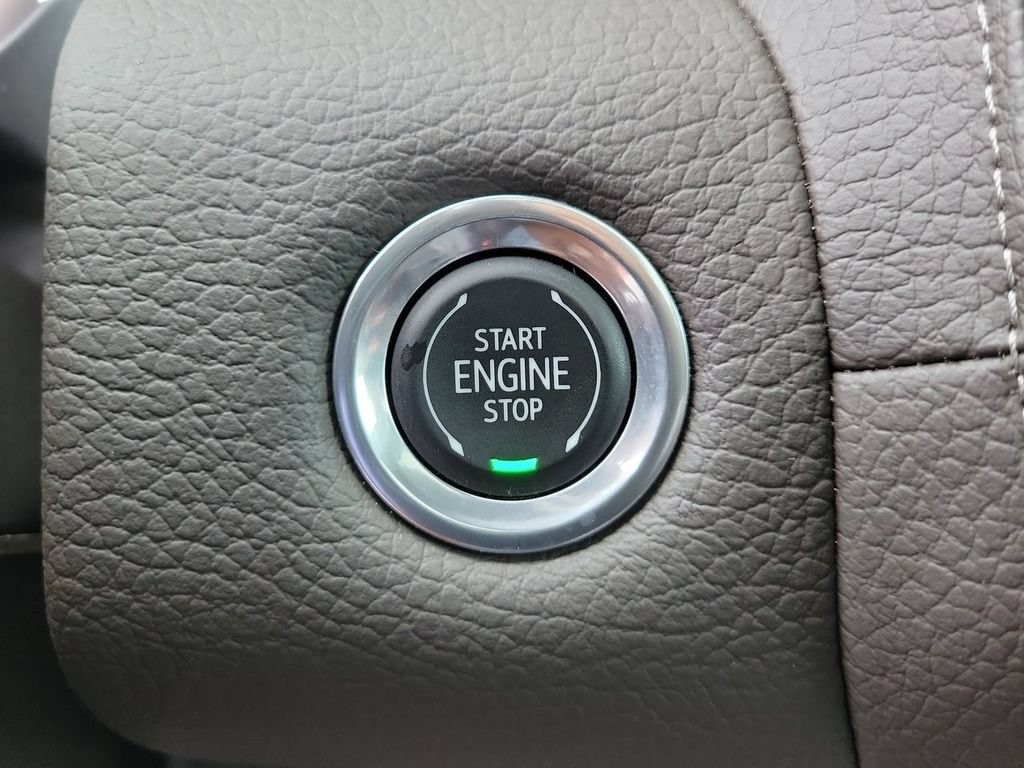 Certified 2021 GMC Yukon Denali w/ Denali Premium Package AWD/4WD image 17