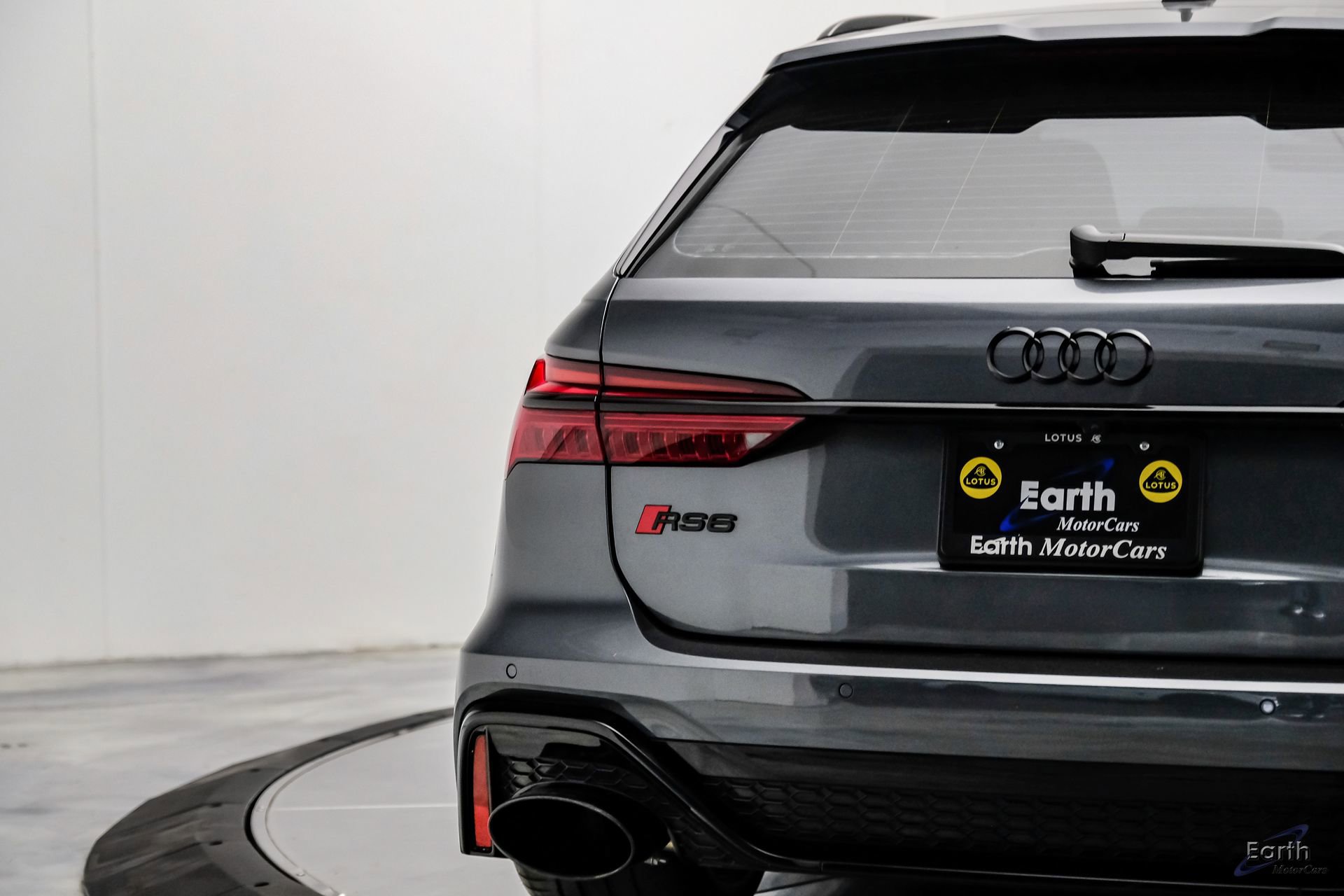 Used 2023 Audi RS 6 w/ Black Optic Package AWD/4WD image 12