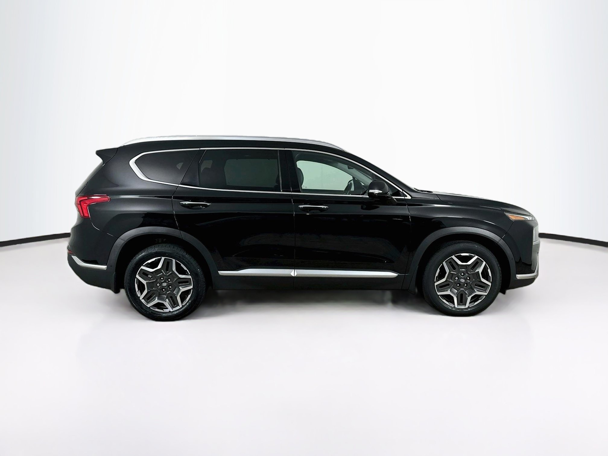 Used 2023 Hyundai Santa Fe Limited FWD image 10