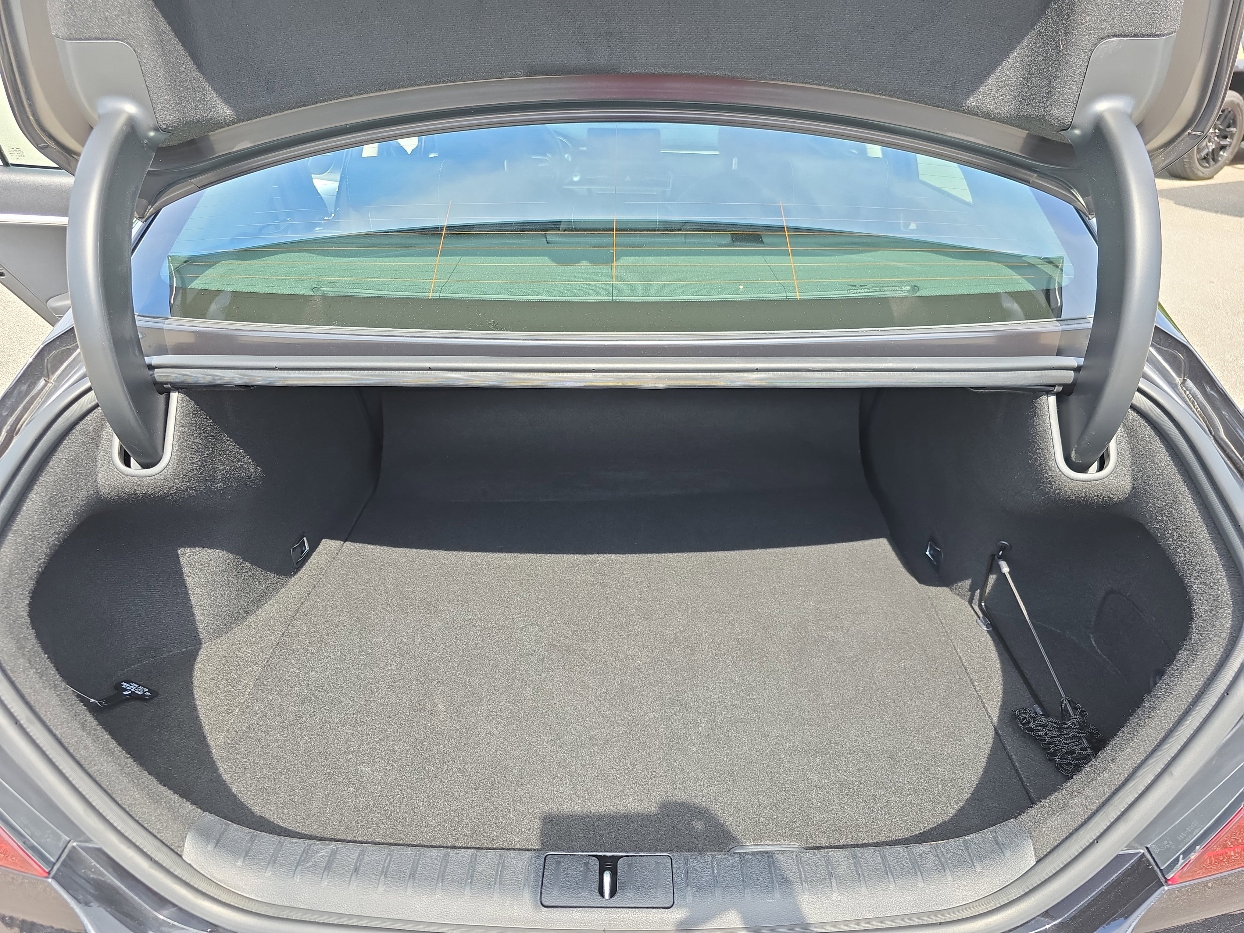 Used 2025 Genesis G70 2.5T AWD/4WD image 12
