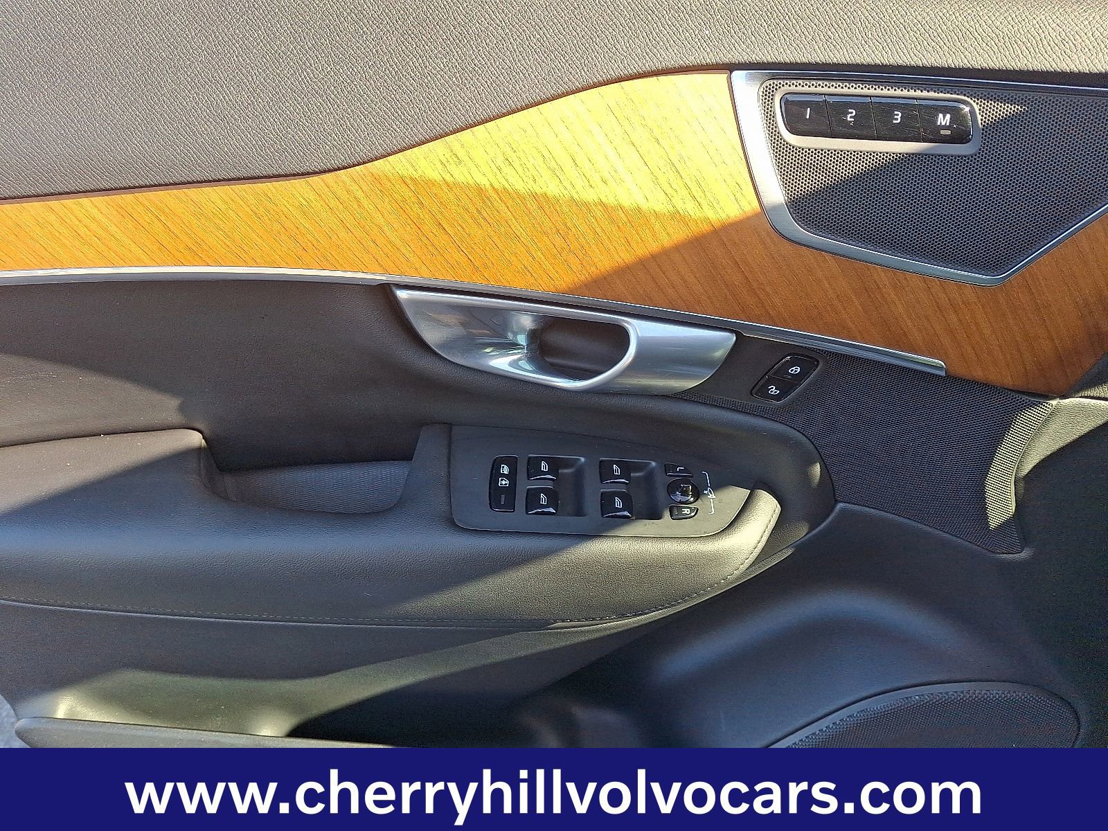 Certified 2024 Volvo XC90 B6 Plus w/ Protection Package Premier image 13