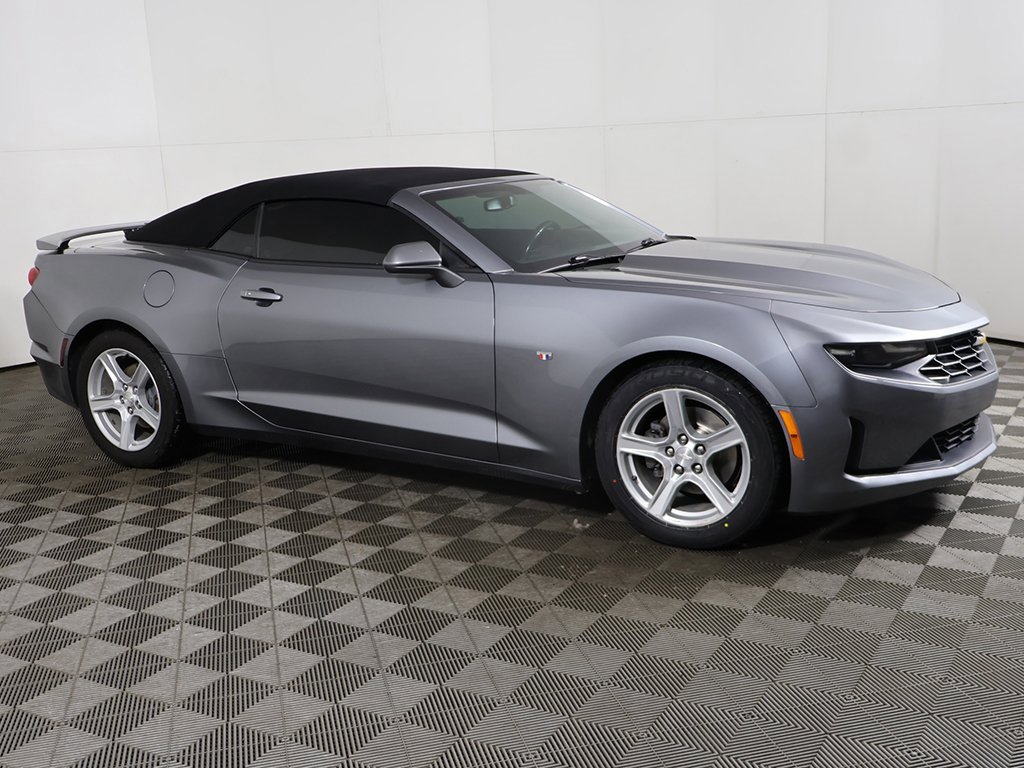 Used 2020 Chevrolet Camaro LT image 16